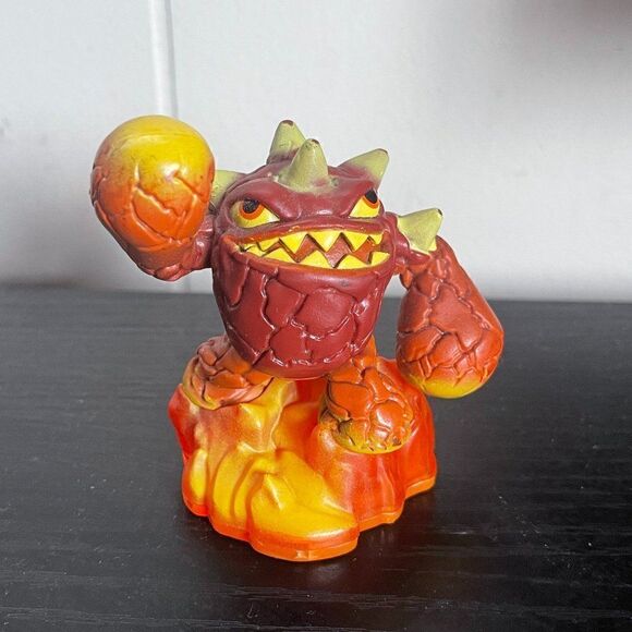 Skylanders Giants Eruptor Video Game Figure Activision RARE - Picture 1 of 1